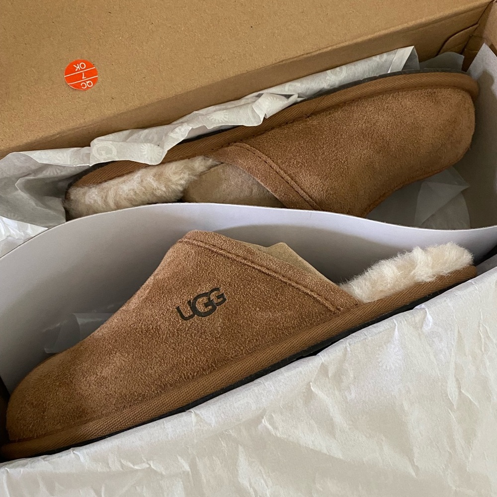 UGG women’s chestnut scuff plush slippers